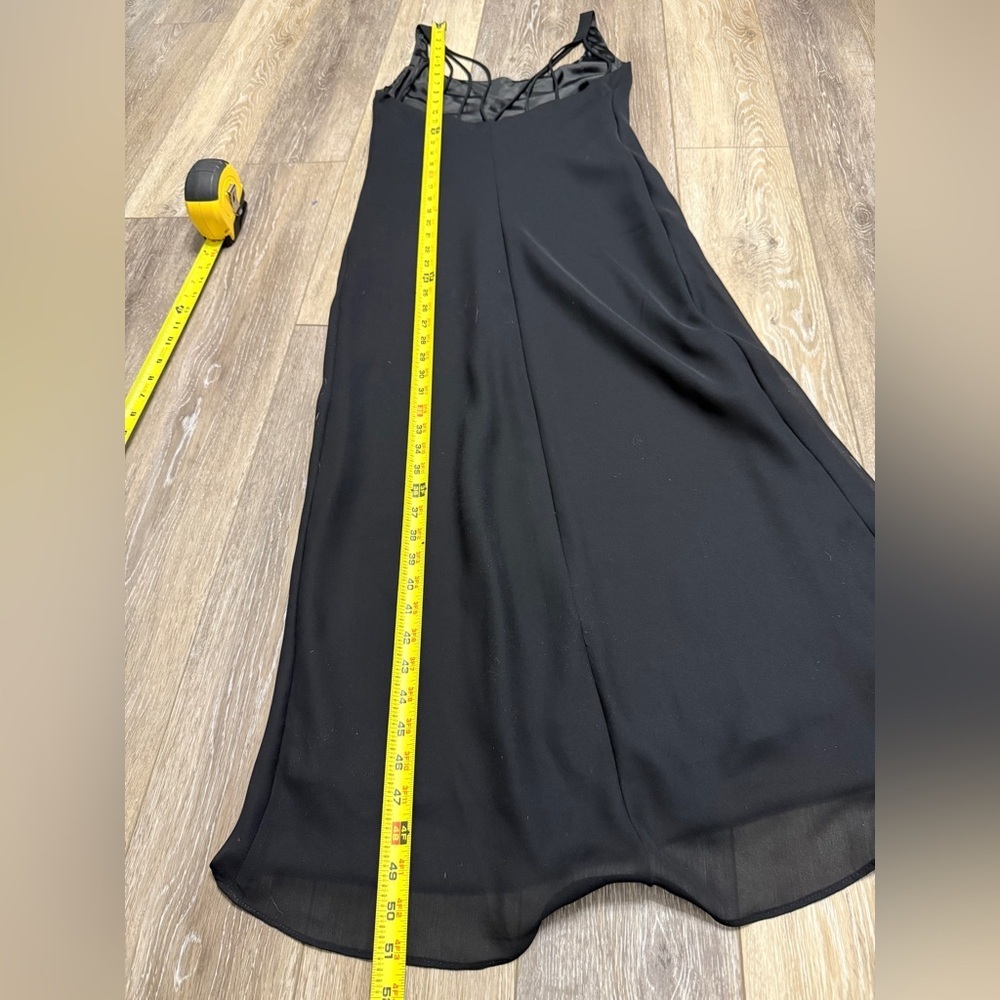 Elegant Black Maxi Dress - Picture 5 of 8